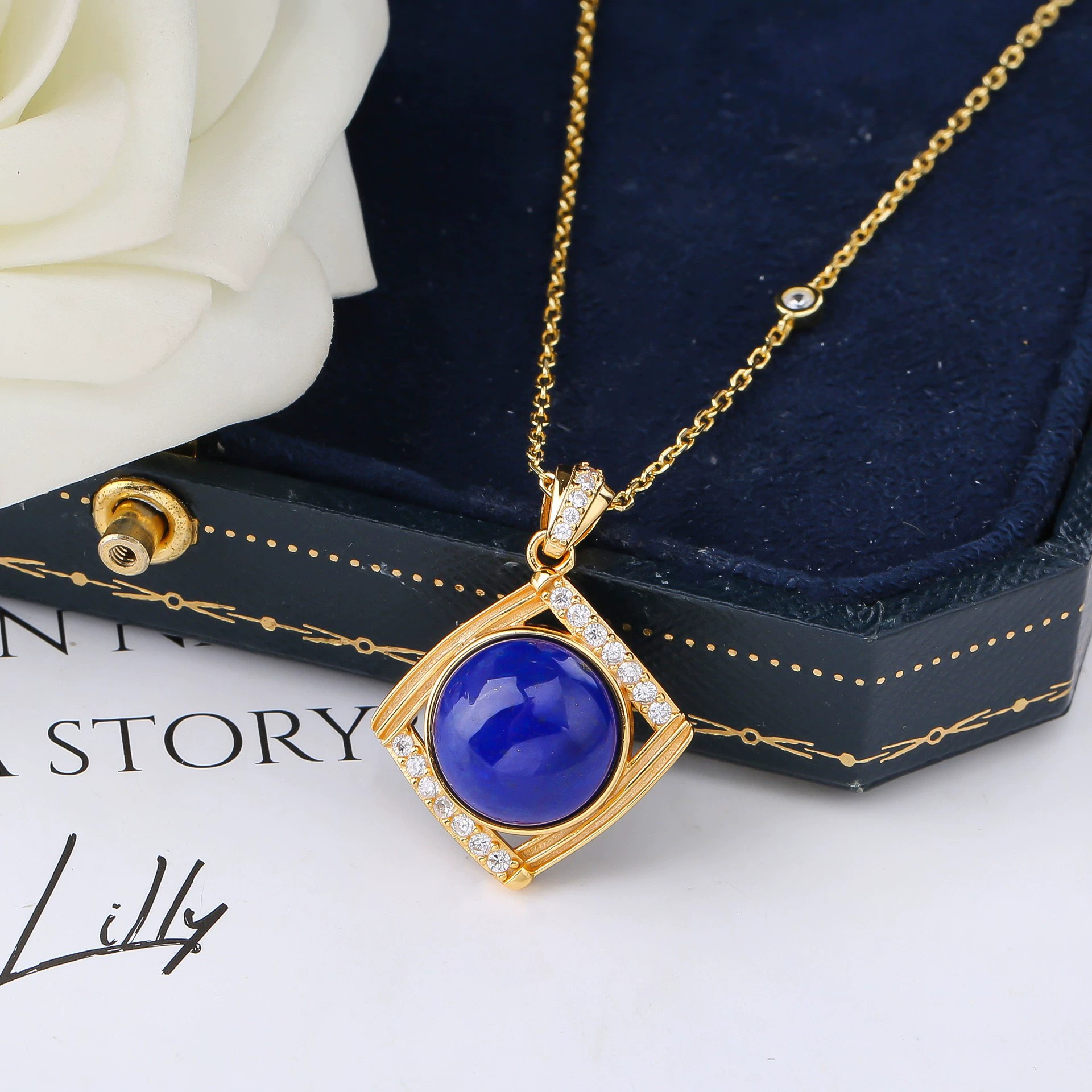 Midnight Crown Lapis Lazuli Pendant - Veilgem