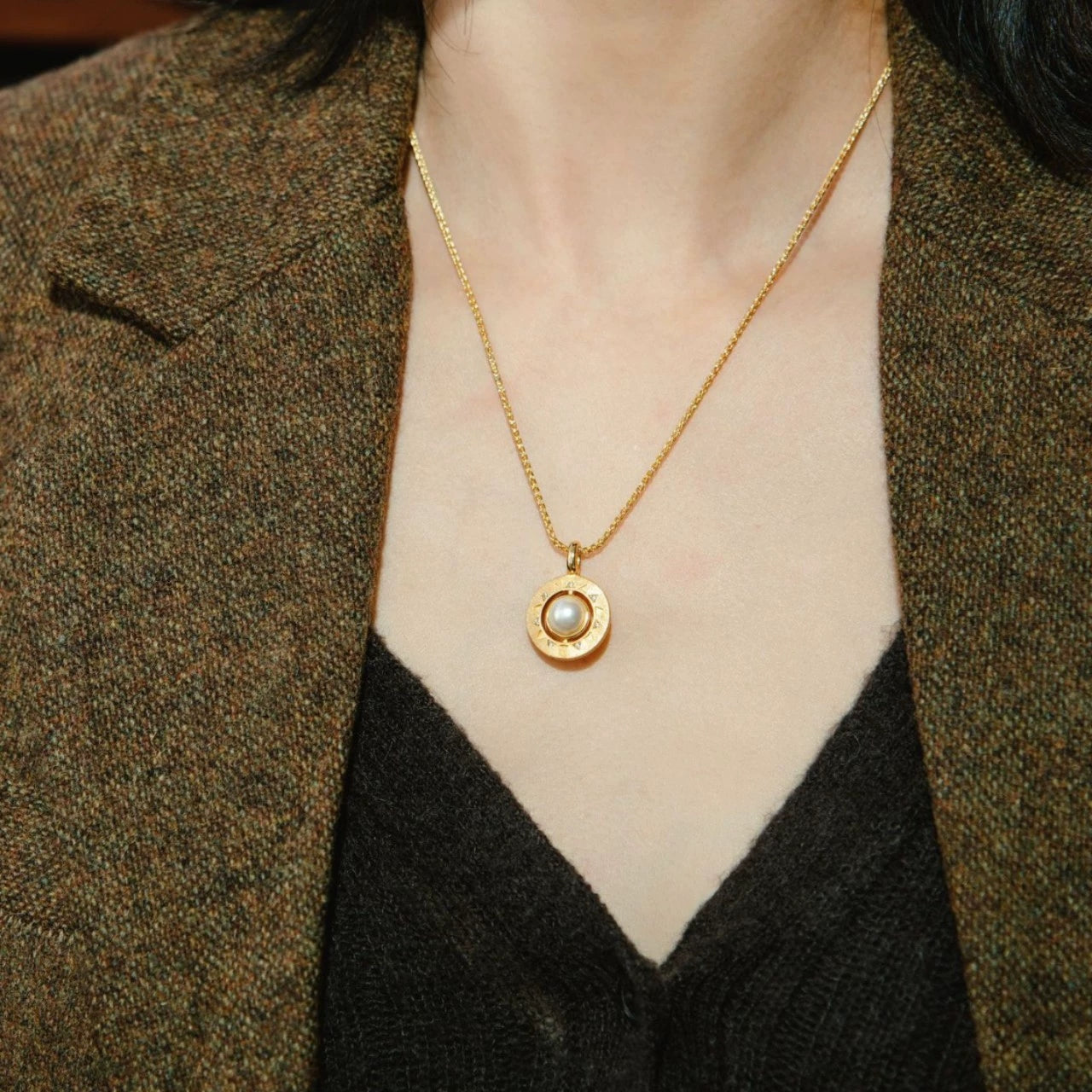 Starburst Double-Sided Rotating Pearl Necklace