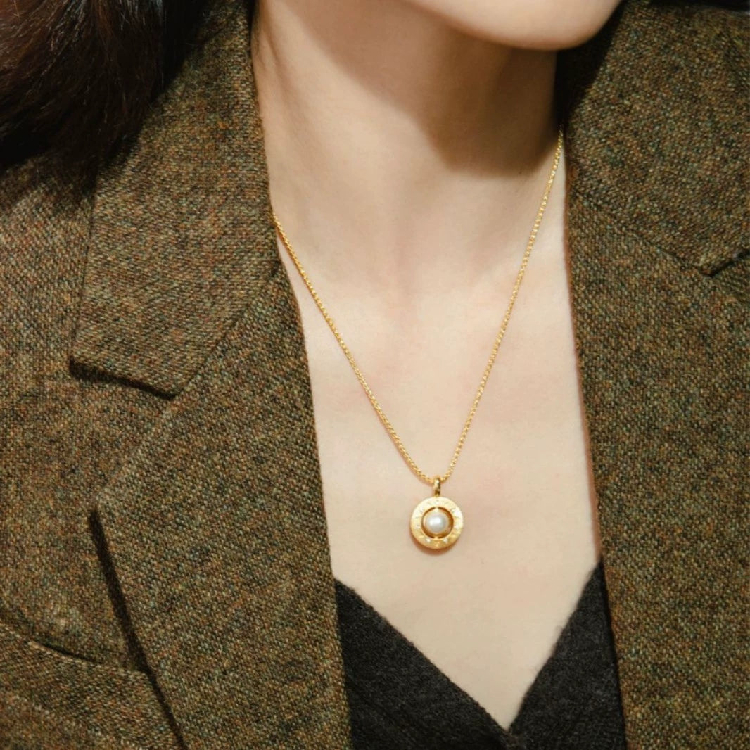 Starburst Double-Sided Rotating Pearl Necklace