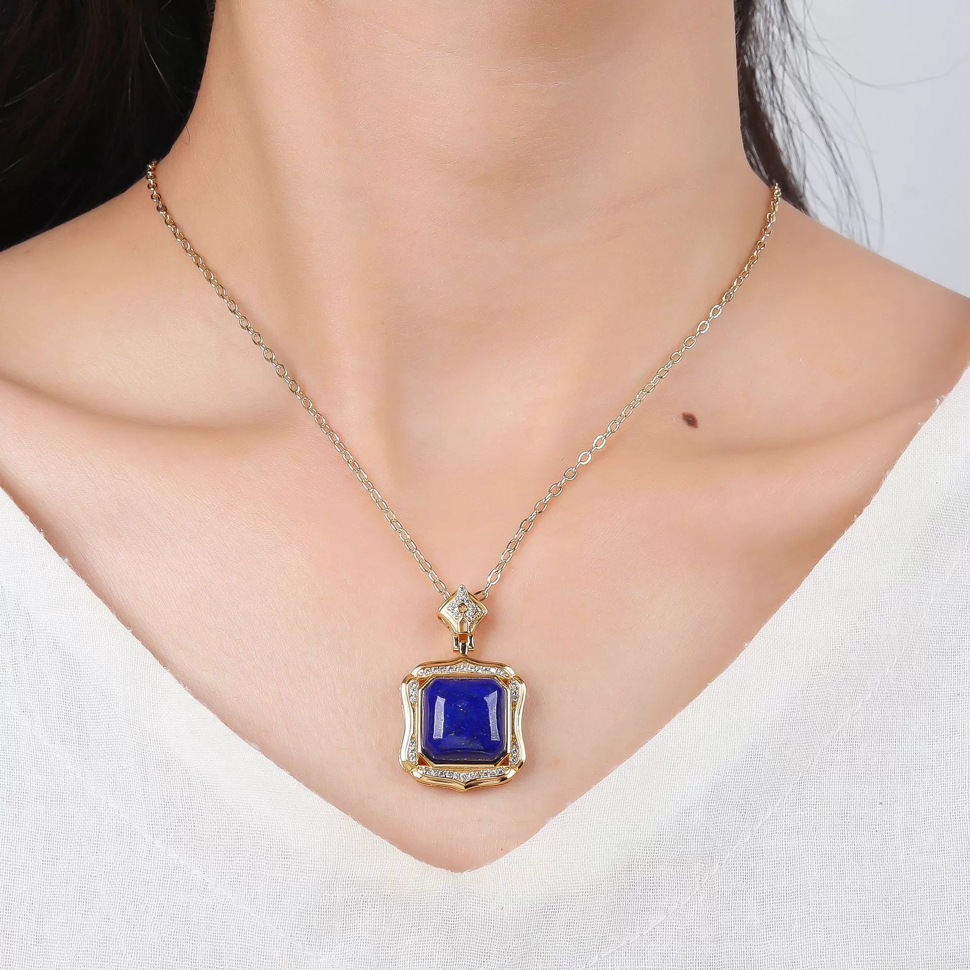 Midnight Wisdom Lapis Pendant - Veilgem