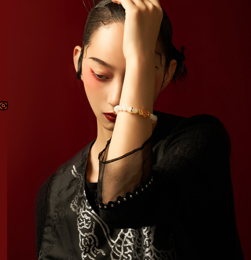 Warm Jade Embrace · Red & White Harmony Bracelet - Veilgem