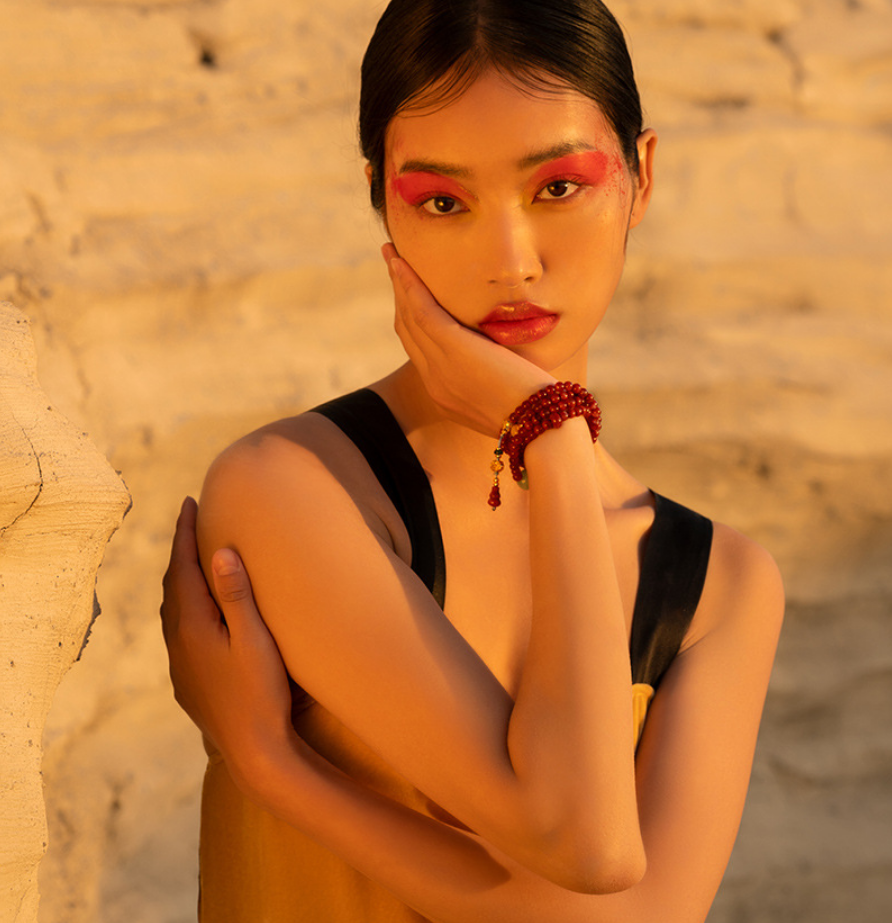 Fortune Layers Whisper · Multi-Gem Abundance Bracelet - Veilgem