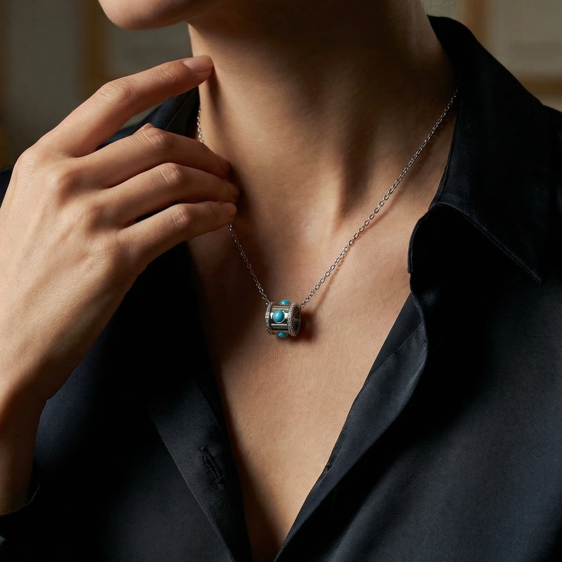 Whispered Waistline Turquoise Necklace - Veilgem