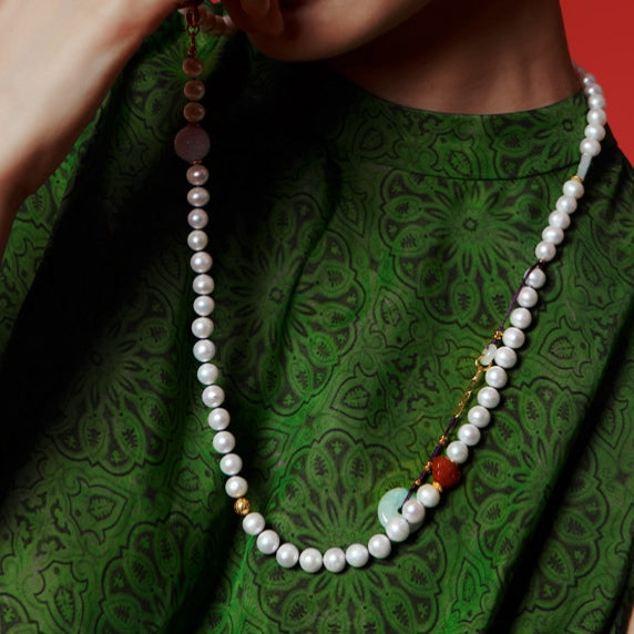 Opal Dawn - Pearl & Enamel Elegance Necklace - Veilgem